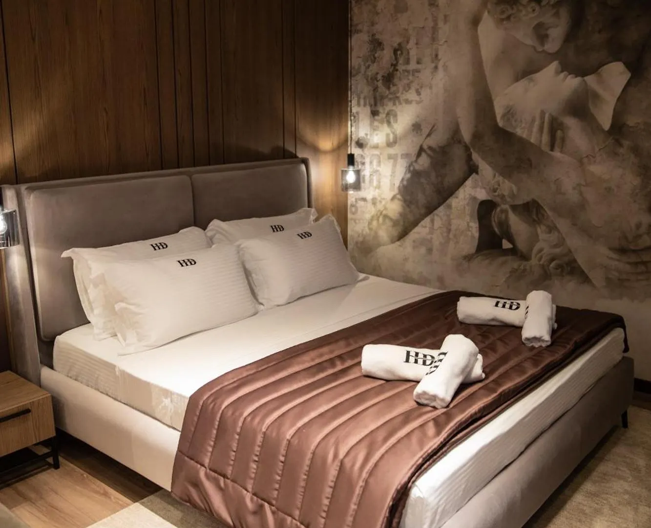 Dial Hotel 엘바산 4*,
